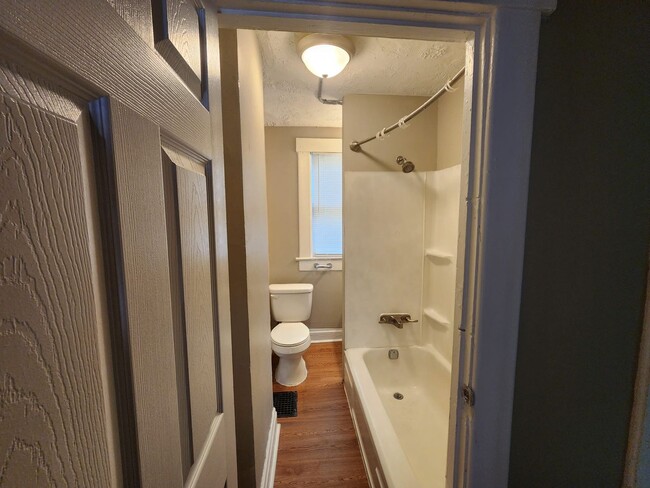 Building Photo - 363 Midland Ave