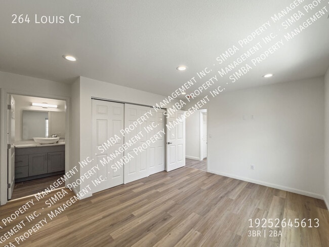 Building Photo - 264 Louis Ct
