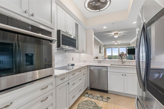 Building Photo - 102 Yacht Harbor Dr