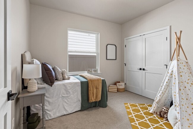 Building Photo - West Valley Luxury Townhome