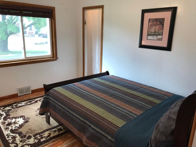 Building Photo - 88 Morris Dr