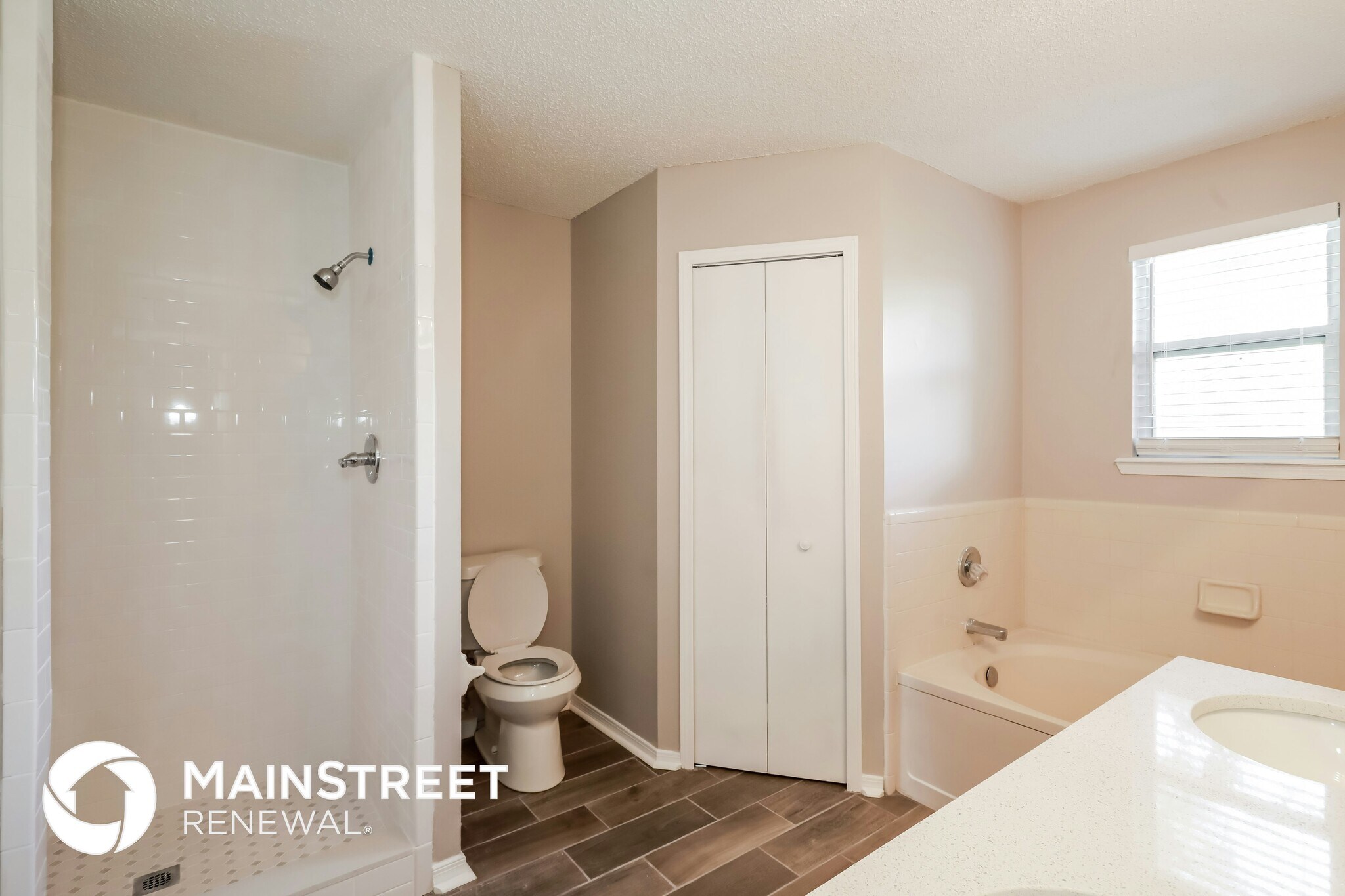 Building Photo - 1312 Cutlass Rd