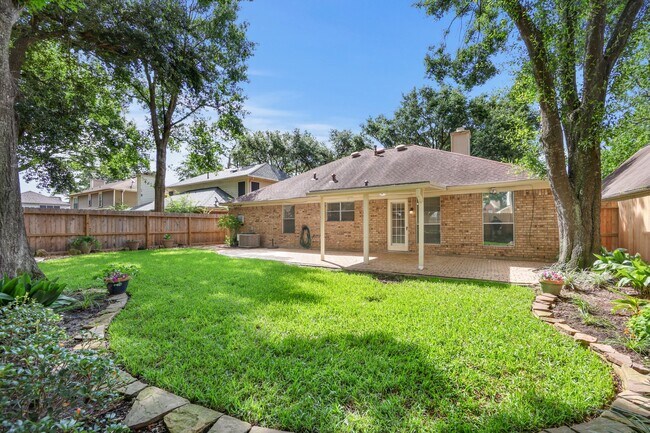 Building Photo - 8910 Driftstone Dr