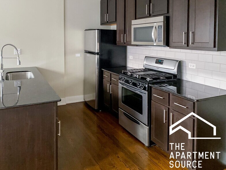 Primary Photo - 5054 N Winchester Ave