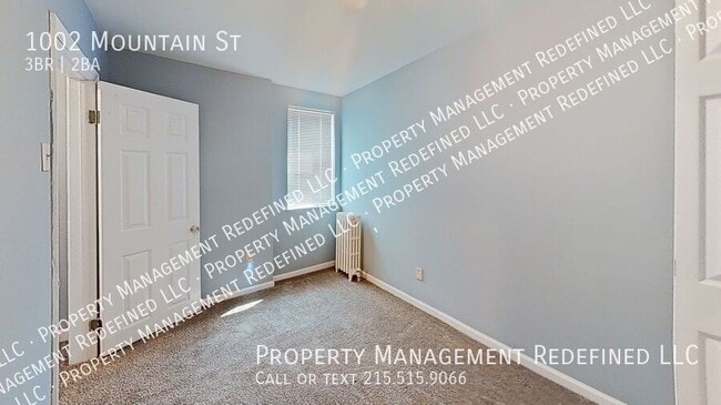 Building Photo - 1002 Mountain St