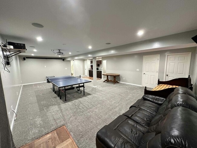 Building Photo - 75 Sweetgum Ln