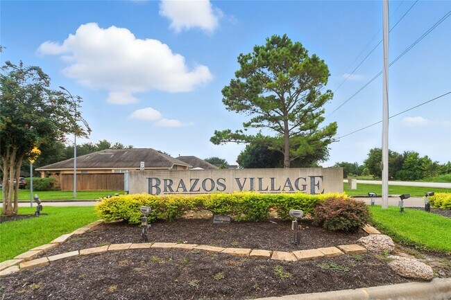 Building Photo - 142 Thunder Basin Dr