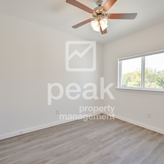 Building Photo - Just in time for SUMMER! Beautiful home re...