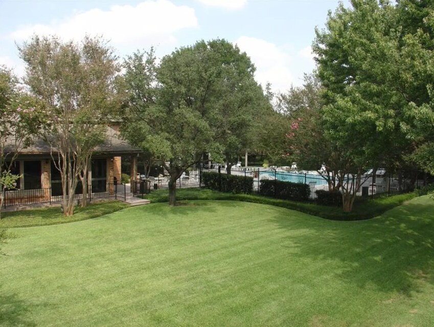 Building Photo - 12553 Montego Plz