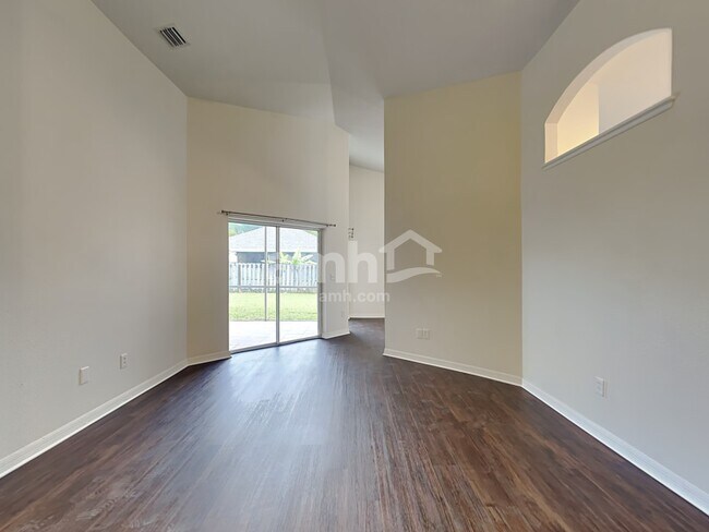 Building Photo - 14335 Moon Flower Dr