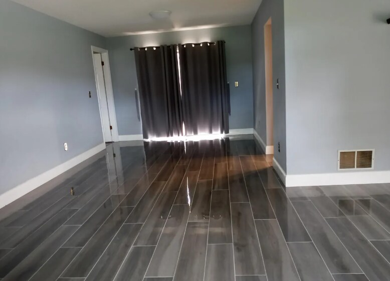 Building Photo - 839 Chickadee Dr
