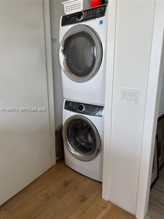 Building Photo - 8701 Collins Ave