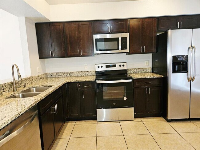 Building Photo - 13403 Fairway Glen Dr