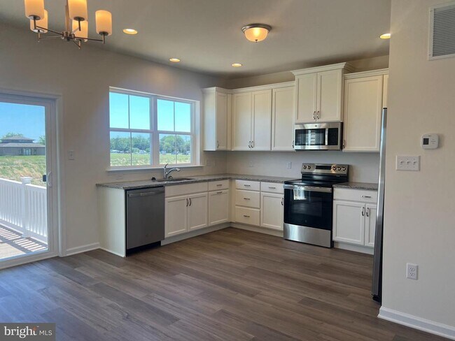 Building Photo - 756 Rosler Wy