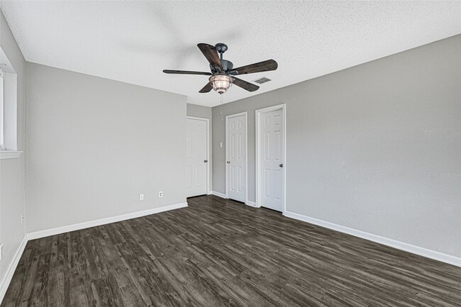 Building Photo - 1803 Flamingo Dr