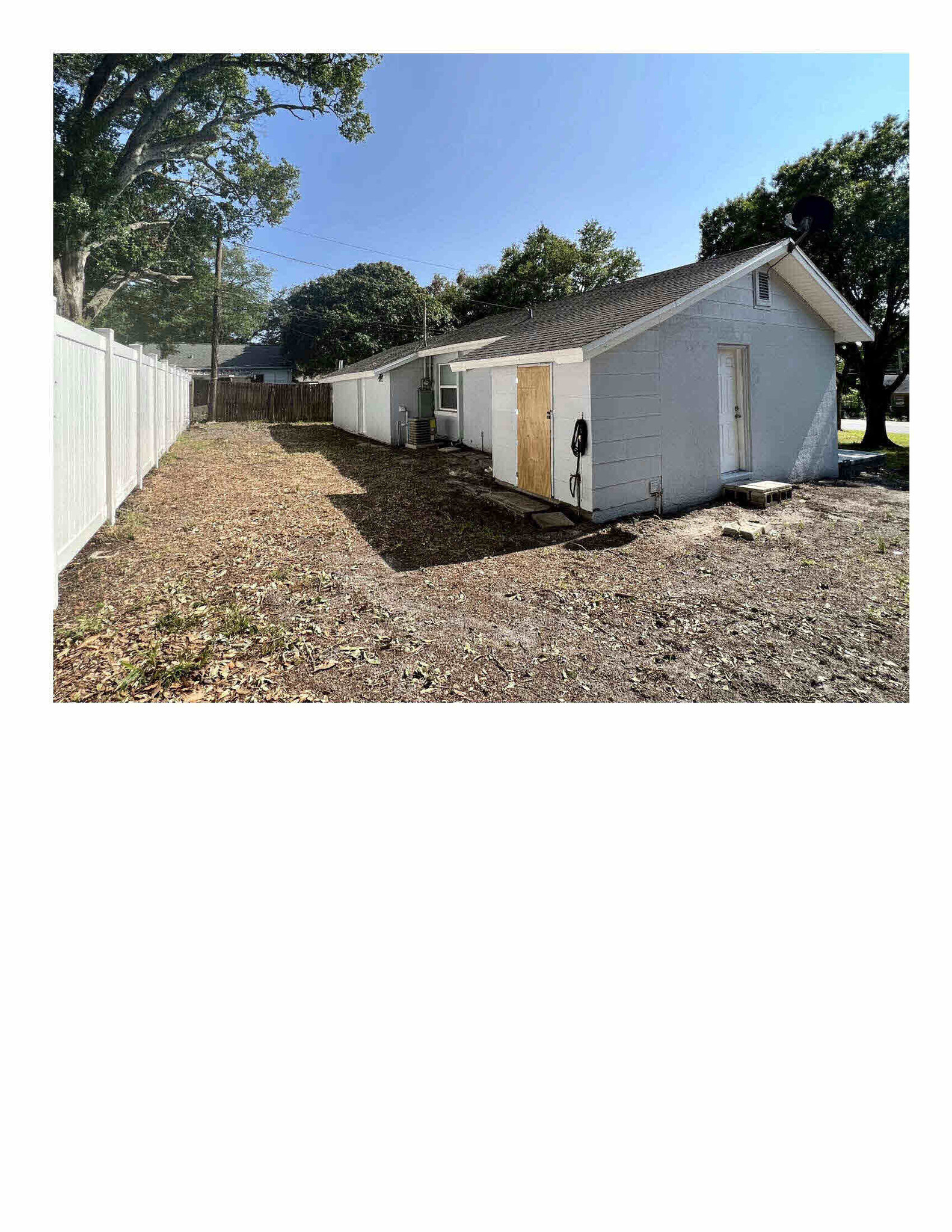 Building Photo - 223 S Hillcrest Ave