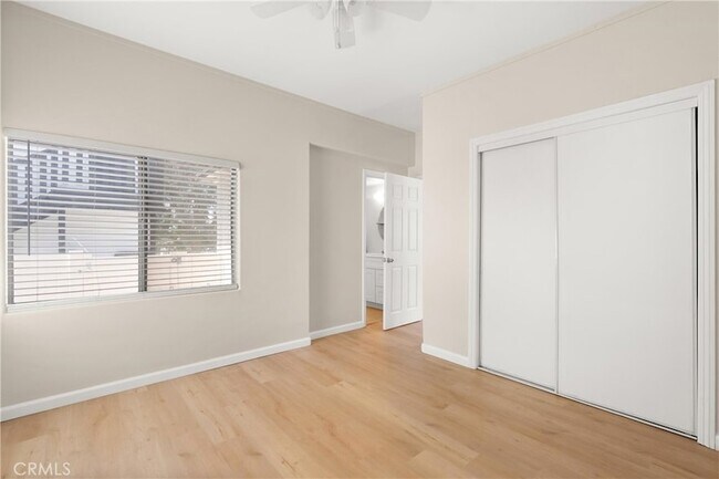 Building Photo - 421 W Sun Ave