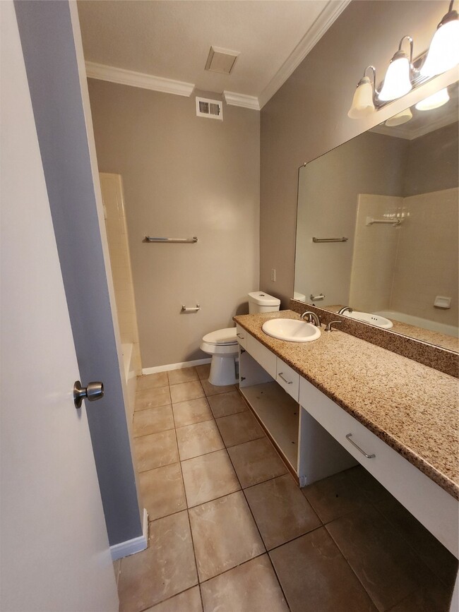 Building Photo - 6000 Reims Rd