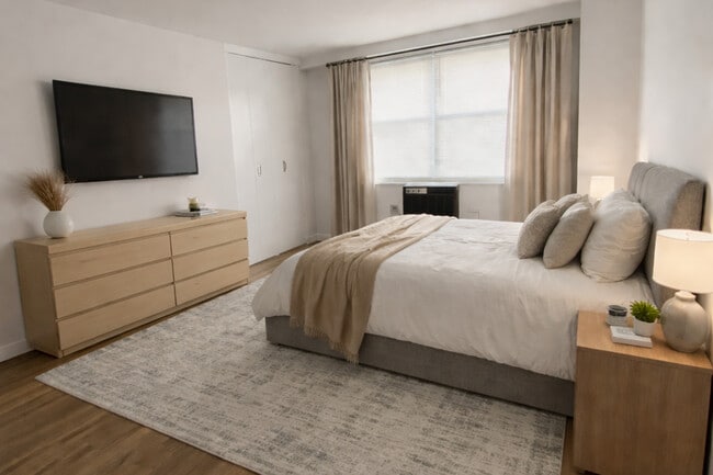 Building Photo - 3215 Avenue H