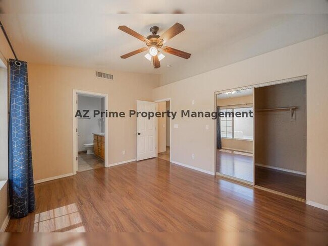 Building Photo - 1143 N Sailors Way