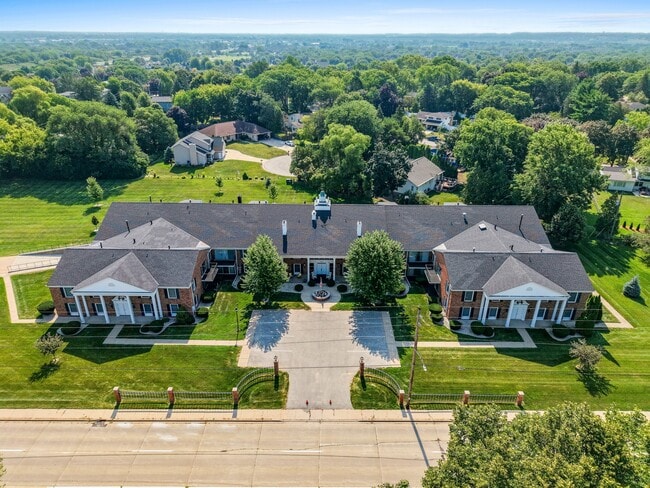 Building Photo - Old Orchard Luxury Apartment Homes