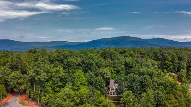 Building Photo - 179 N Mountain Ln