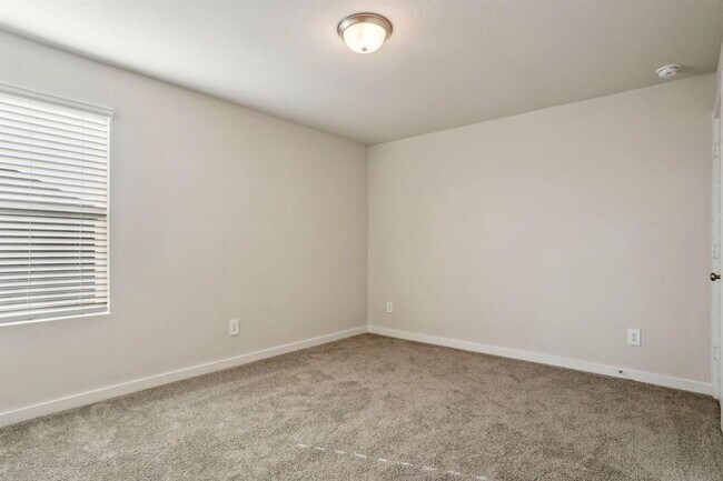 Building Photo - 14230 Rolling Pastures Dr