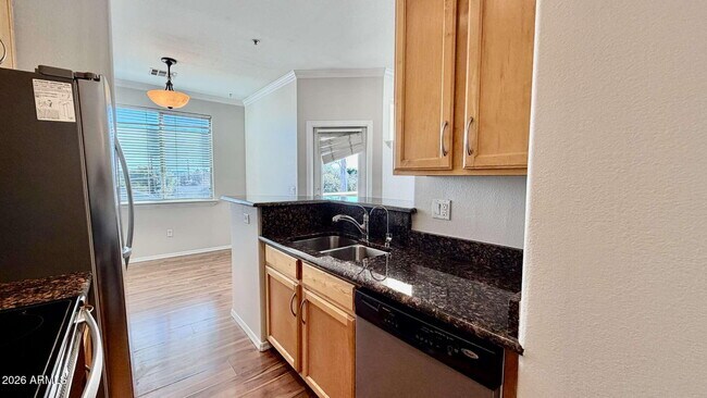 Building Photo - 2992 N Miller Rd