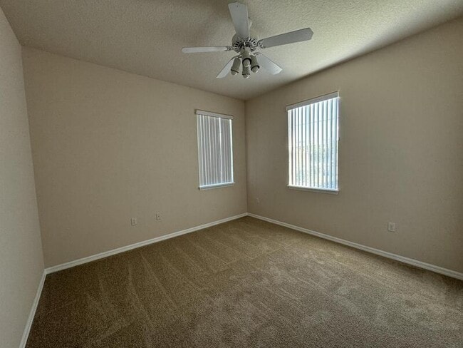 Building Photo - 602 Monroe Cir