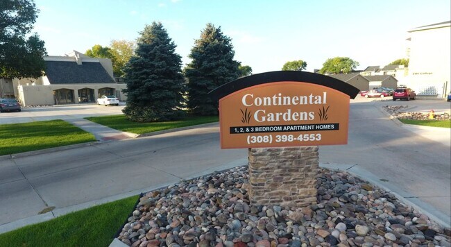 Building Photo - Continental Gardens
