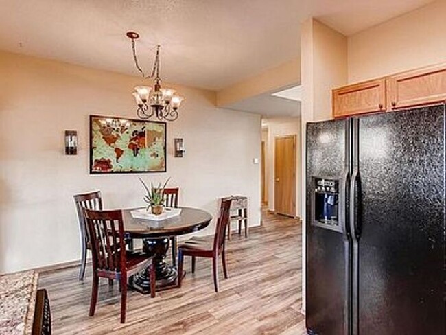 Building Photo - Gorgeous 3000 sq ft. 4 Bed, 3.5 Bath Home,...