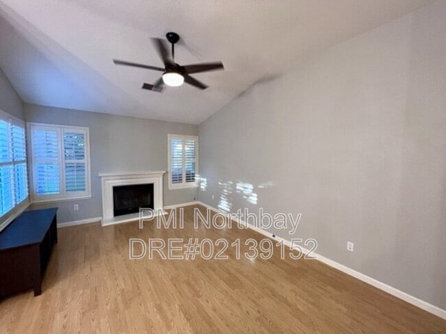 Building Photo - 1465 Wedgewood Ct