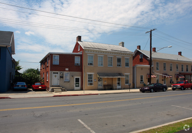 Primary Photo - 10-12 S Conococheague St