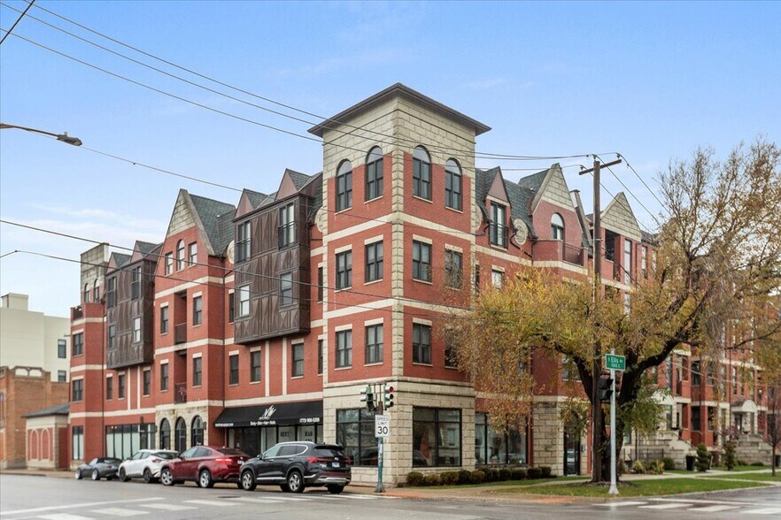 Primary Photo - 4234 S Ellis Ave