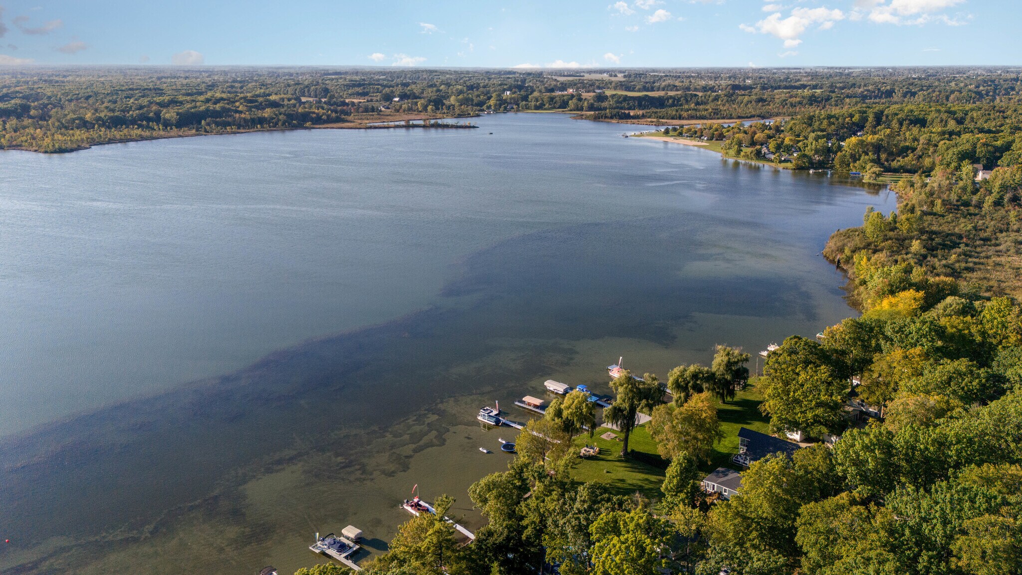 Building Photo - 15305 Silver Beach Dr