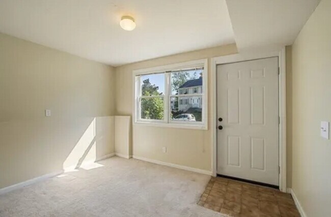 Building Photo - 35 B Gates Rd
