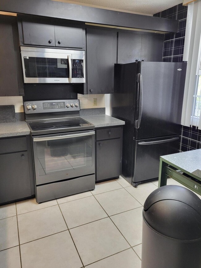 Building Photo - 3511 Village Blvd