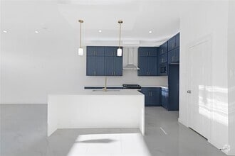 Building Photo - 2936 El Fenice Ln