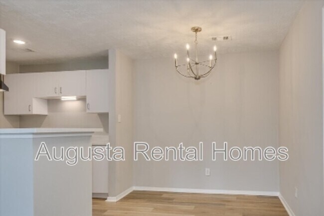 Building Photo - 2515 Ctr W Pkwy