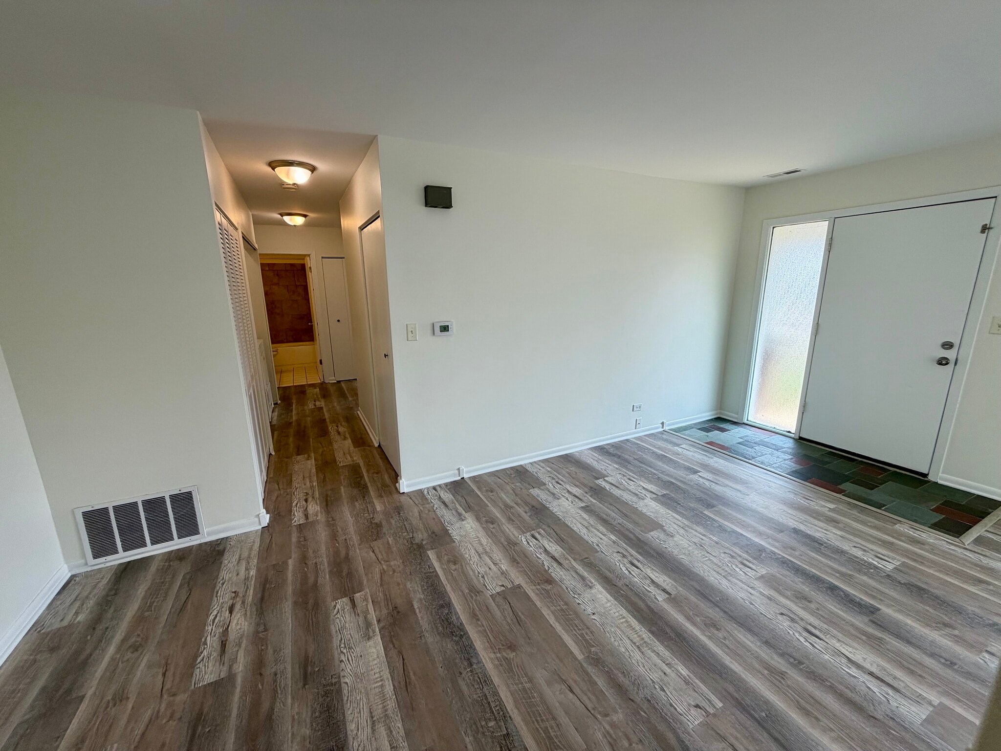 Hallway - 6026 Kit Carson Dr