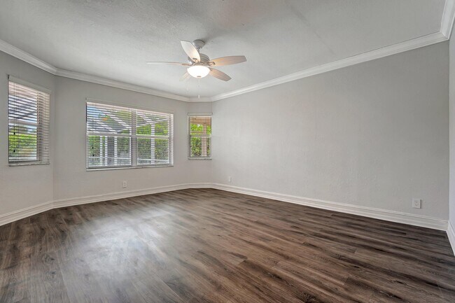 Building Photo - 10080 NW 53rd Ct