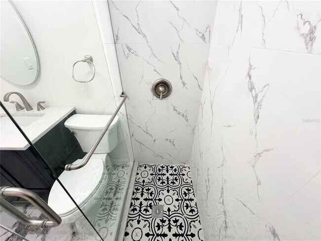 Building Photo - 1055 Cherokee Ave