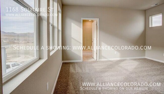 Building Photo - 1168 Solitaire St