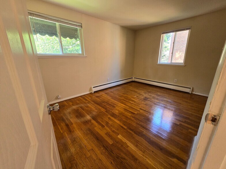 Building Photo - 3212 Ellwood Ave