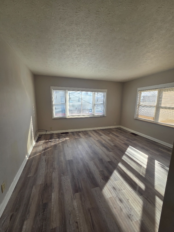 Building Photo - 2257 Benninghofen Ave