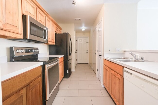 Building Photo - 5223 Jordan Ridge Dr