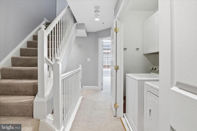 Building Photo - 308 S Fayette St