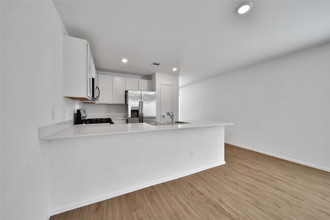 Building Photo - 17715 Grv Hl Dr