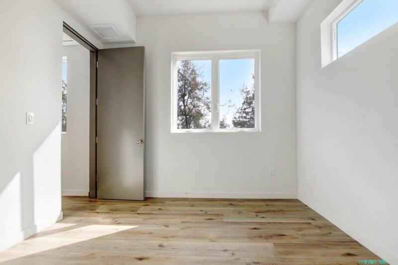 Building Photo - 5407 Huntington Dr