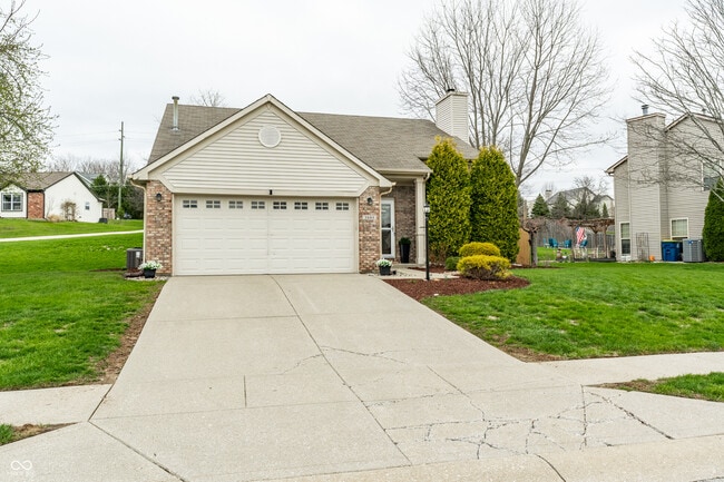 Building Photo - 9660 Overcrest Dr